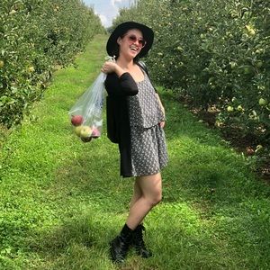 Meet your Posher, Laura